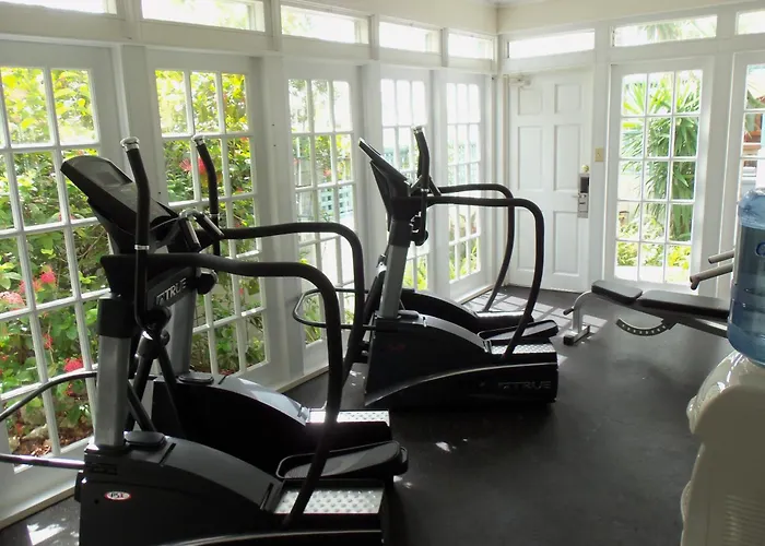 Hotel with view: Galleon Resort And Marina