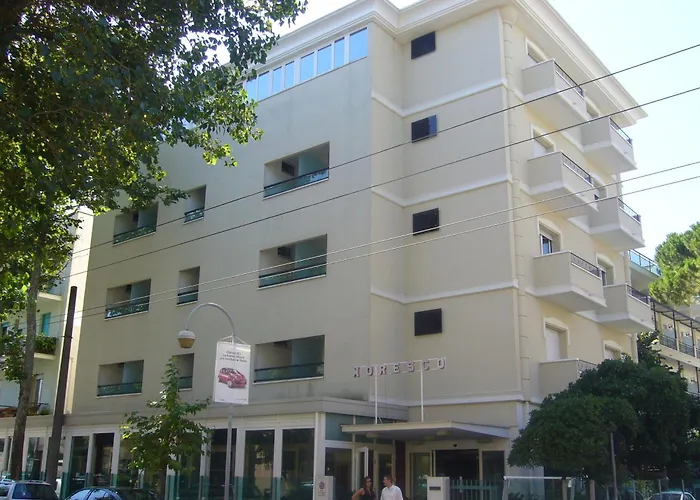 Hotel Moresco Riccione - Piscina Beach Village