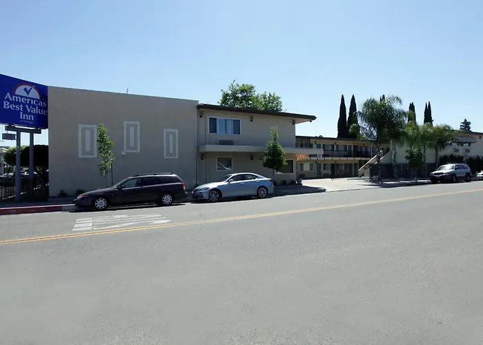 Motel: Americas Best Value Inn Visalia