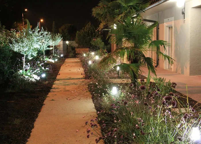 Hôtel bon marché: Hôtel Saint Louis