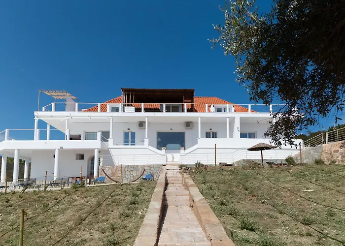 Poseidon Apartments And Villas By The Sea