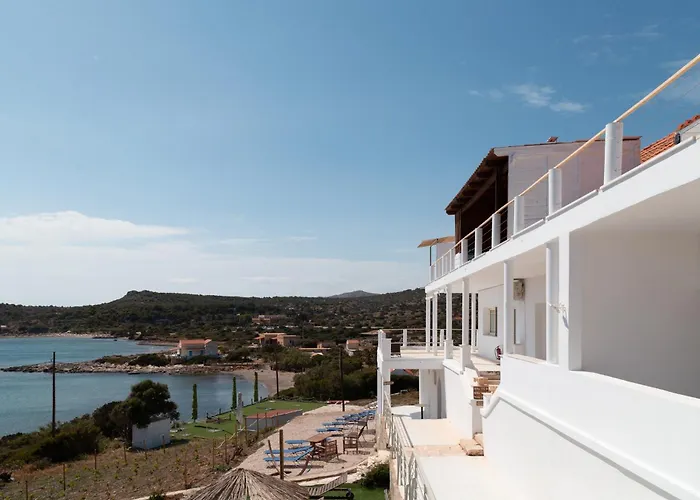 Poseidon Apartments And Villas By The Sea