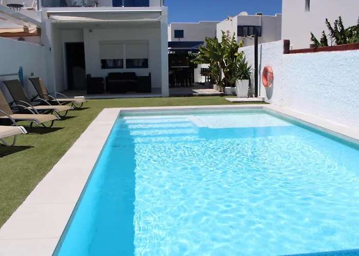 Villa con piscina: Casa Yaiza