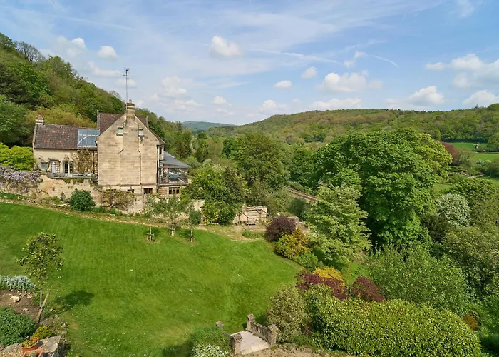 Villa: Luxury Big House Berkeley House Near Bath