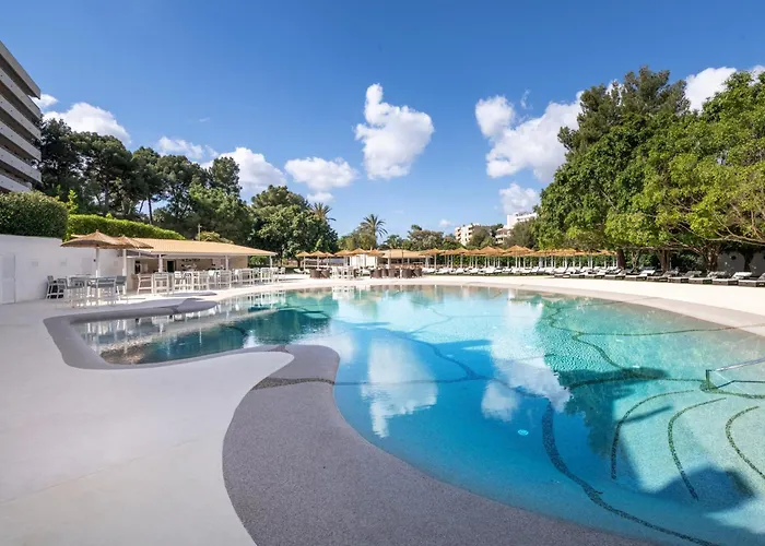 Hotel que admite mascotas: Salles Hotels Marina Portals