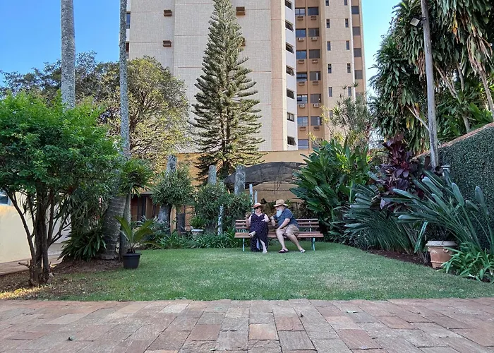 Casa da Vó Loy e seu espaço verde