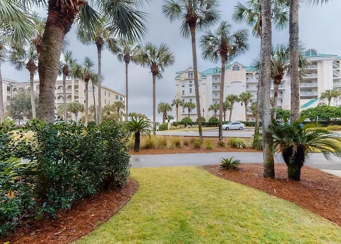 Pool Villa: Nantucket Rainbow Cottages