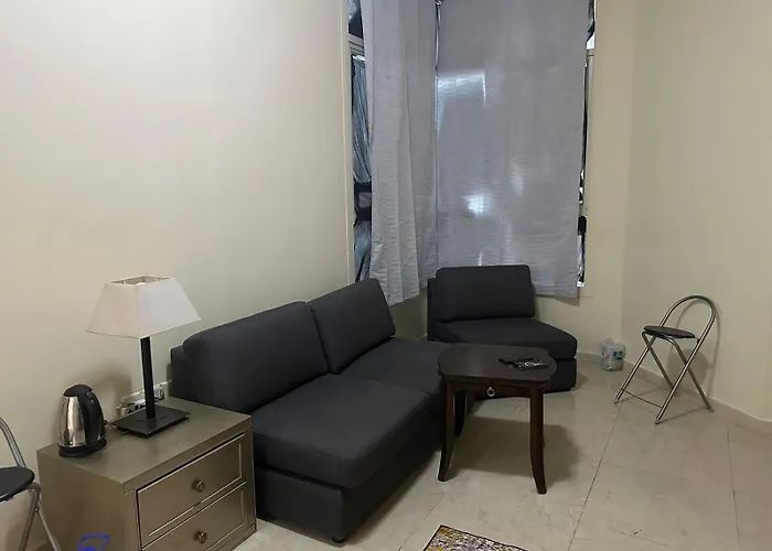 Zen Hideaway - Sleek Furnished Sanctuary