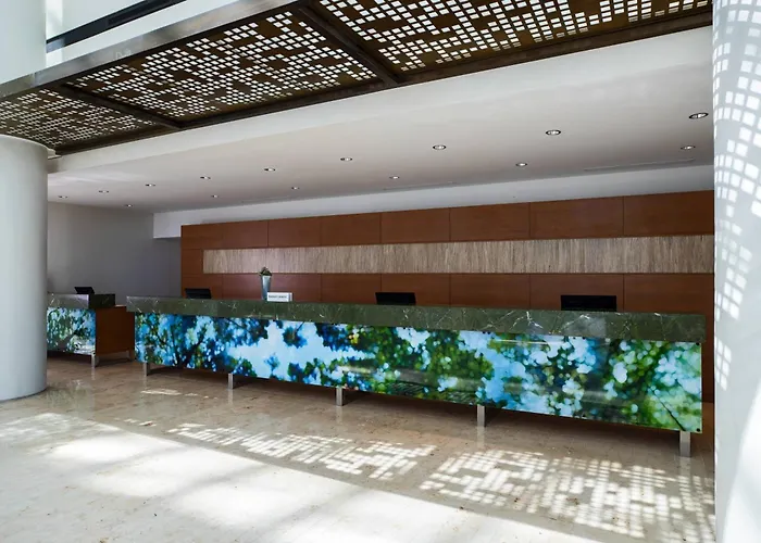 Renaissance Schaumburg Convention Center Hotel