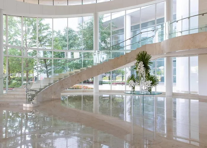 4 star hotel: Renaissance Schaumburg Convention Center Hotel