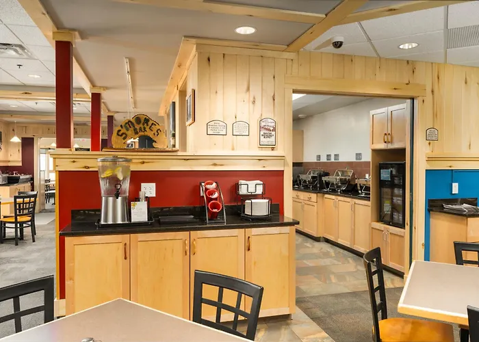 Park Point Marina Inn