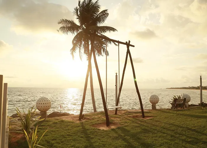 Beach hotel: New Ocean Hill Hotel