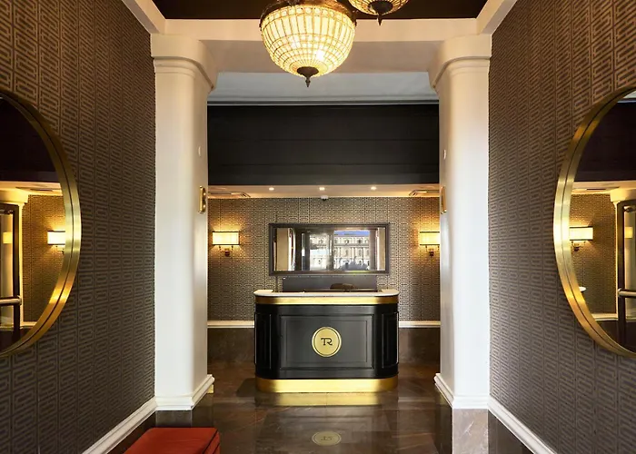  Trianon Borgo Pio Aparthotel