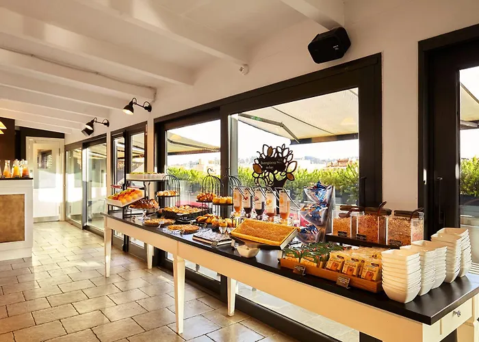  Trianon Borgo Pio Aparthotel
