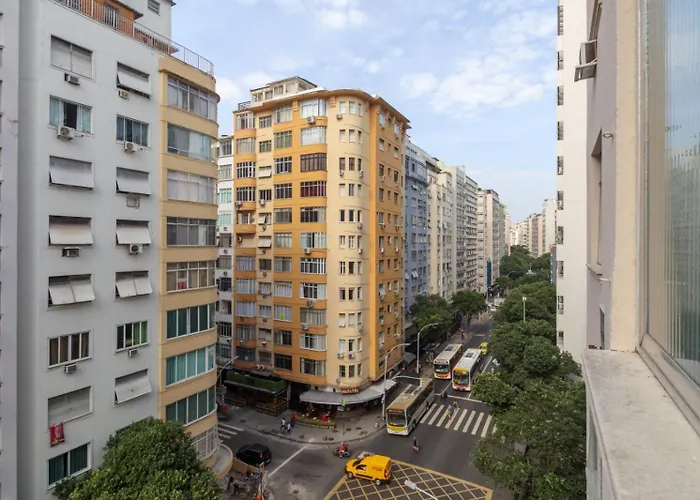 BOM E BARATO a 200 metros da praia - Av Copacabana 1032 ap 705