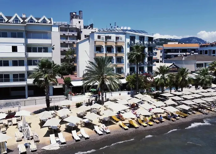 Resort: Reis Beach Hotel