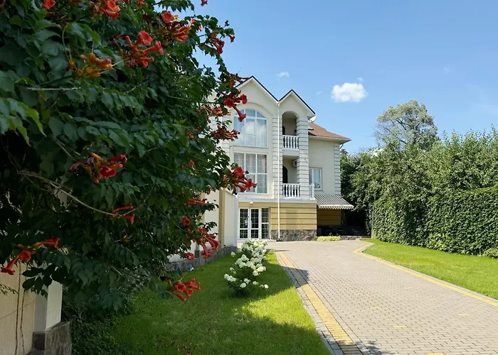 B&B only: Shelter Hotel