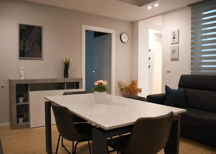 HABITAT- Apartments&Rooms