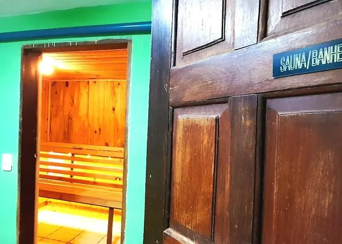 Hotel com piscina: Hotel Pousada Viking