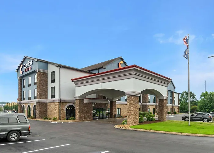 Hotel with view: Comfort Suites Jackson I-40