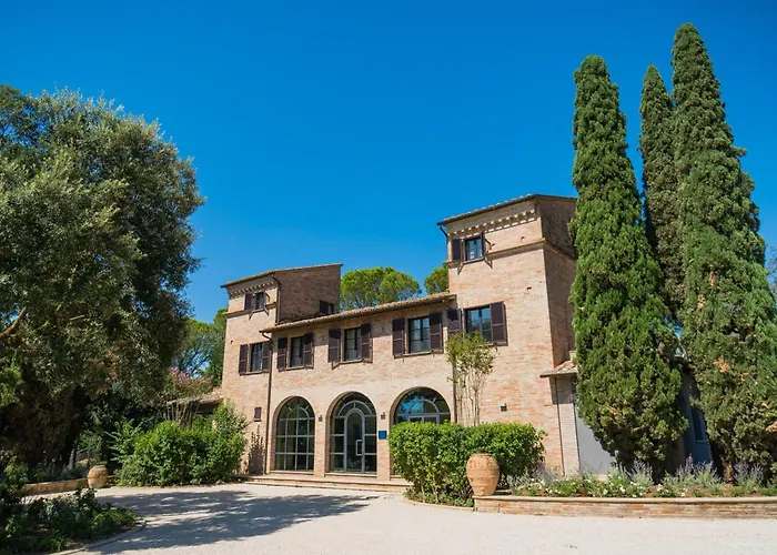 Villa con piscina: Le Cappuccinelle Suites&SPA