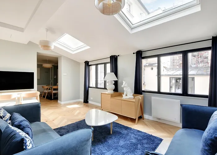  Pick A Flat'S s In Montmartre - Rue Lepic