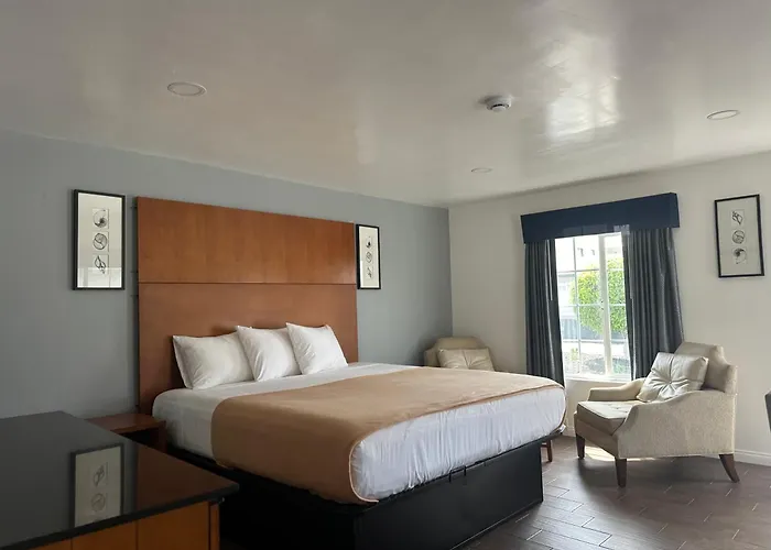 Romantic hotel: Oceanside Inn & Suites