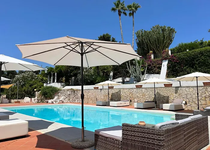 Hotel con piscina: Villa Manni