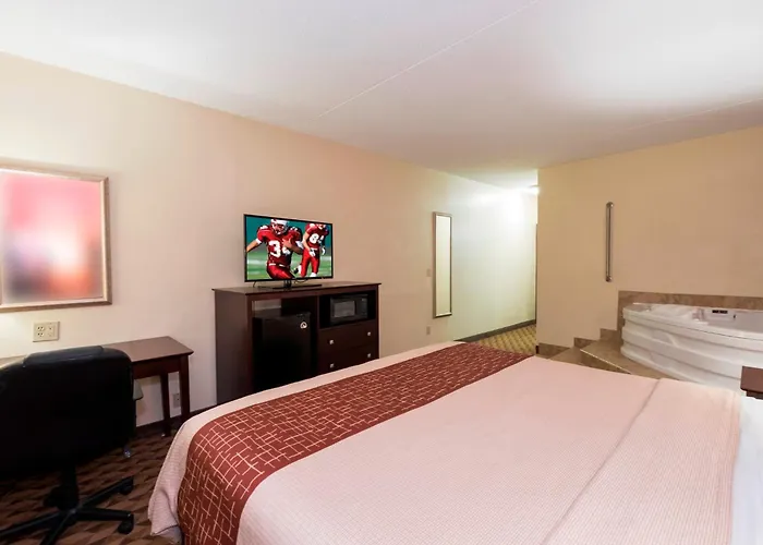 Red Roof Inn & Suites Cincinnati North-