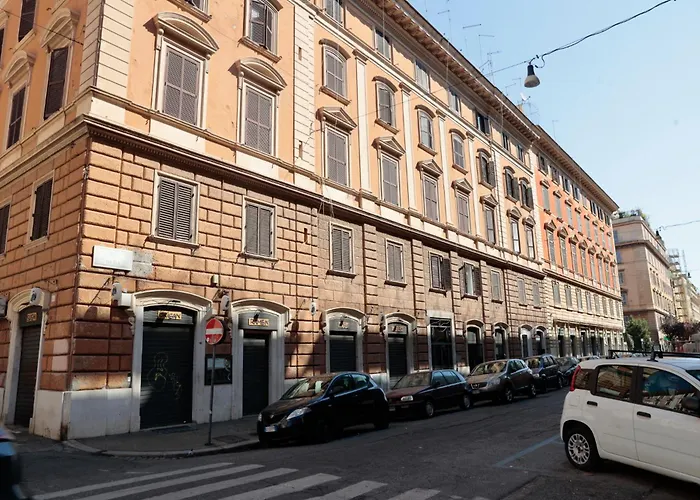 Cardinal Vatican Inn