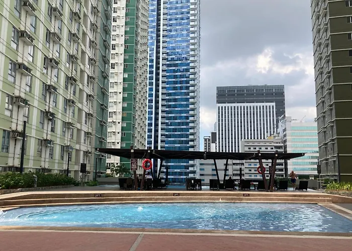 Hotel with pool: Casa Florentine, Avida Towers Riala Tower 4, It Park