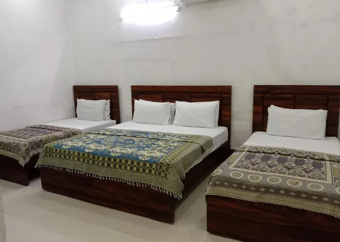 Pet Friendly hotel: Hotel Royal Residency