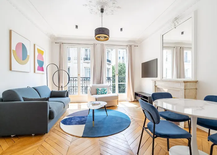 HotelHome Paris 16