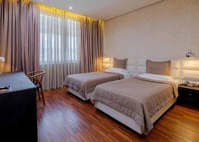 Resort: La Bohème Hotel