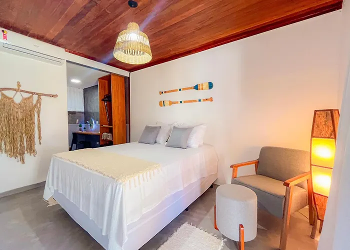 Hotel do aeroporto: Parador 7 Bangalô, Praia do Parracho, 1,0 km da Rua Mucugê