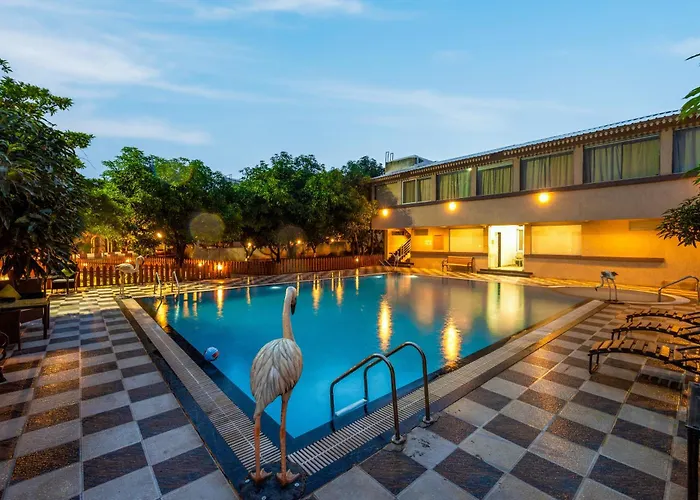 Resort: Freesia Resort By Express Inn