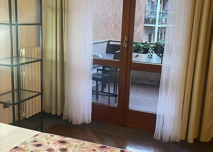 Aramis - With Free Parking Junior Suite Navigli Bocconi -- Con Parcheggio Incluso -- Metro Verde Porta Genova
