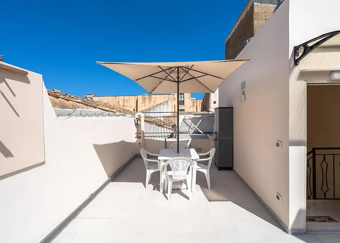 Albergo centrale: Il cappello sulle 23