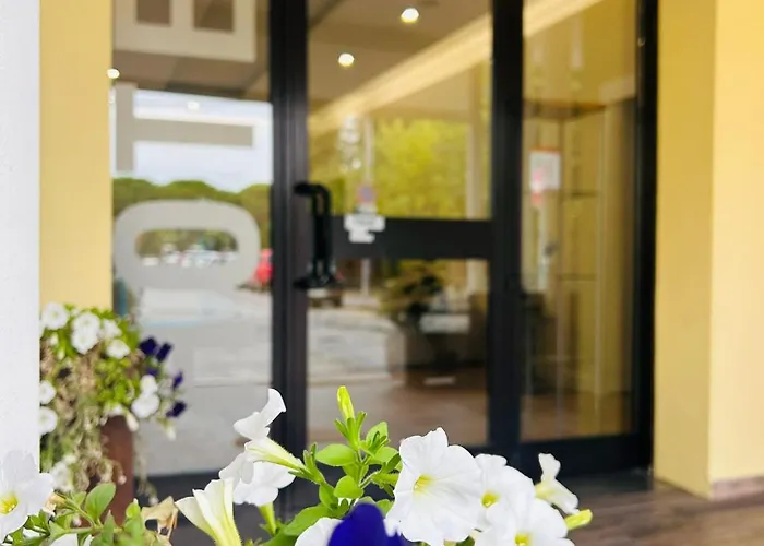 Hotel: Hotel Benaco Mavras