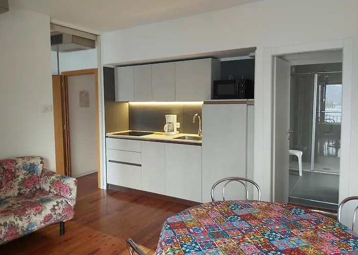Casa Romani Lake s