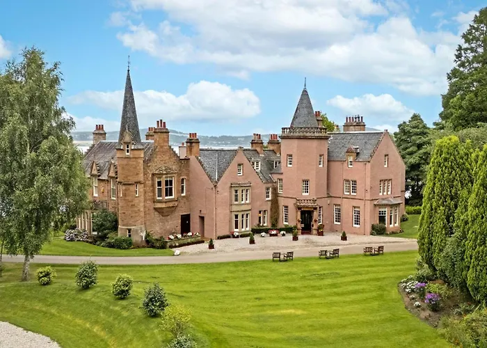 Villa: Bunchrew House Hotel