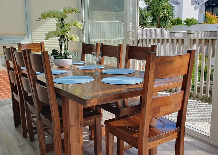 Beach Hotels Panorama House - 400M From Sandbanks Beach