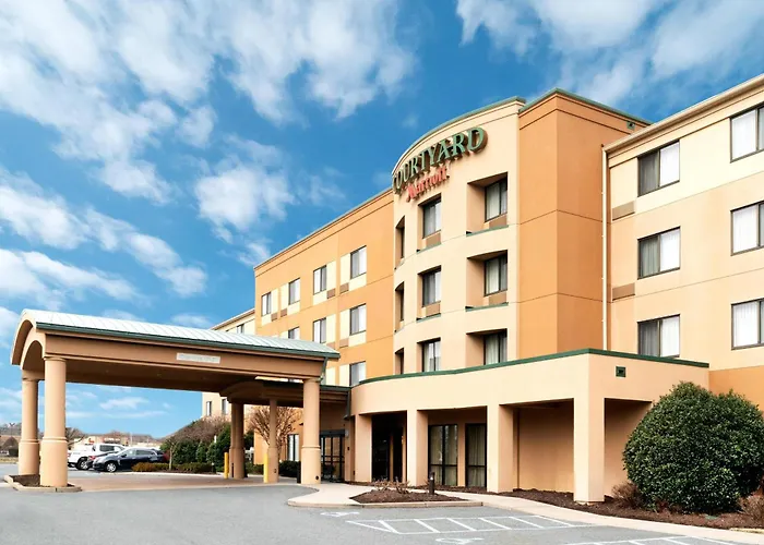 Courtyard By Marriott Salisbury