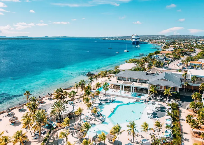 Central hotel: Van Der Valk Plaza Beach & Dive Resort Bonaire