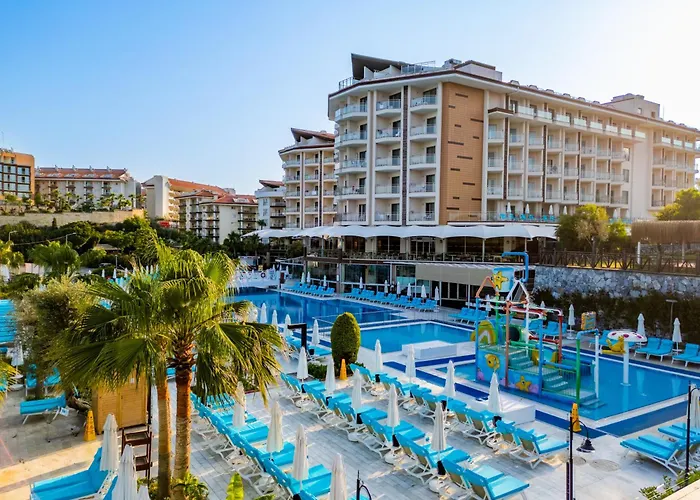 Beach hotel: Ramada Resort Kusadasi & Golf