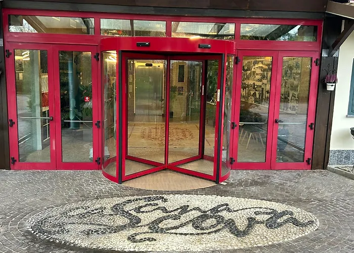 Hotel con tennis: Cascina Scova Resort