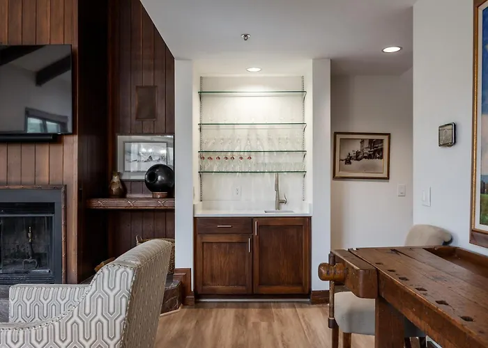 Deer Valley Little Belle Ultimate Ski Getaway, Sleeps 14, Luxury Design, Private Hot Tub, Park City