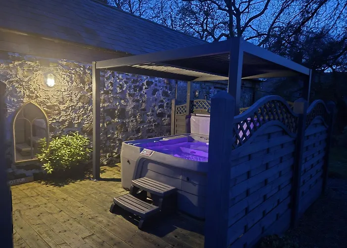 Vacation rental: Hawthorn Hollow