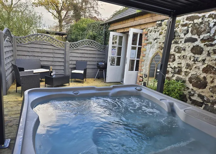 Vacation rental: Hawthorn Hollow