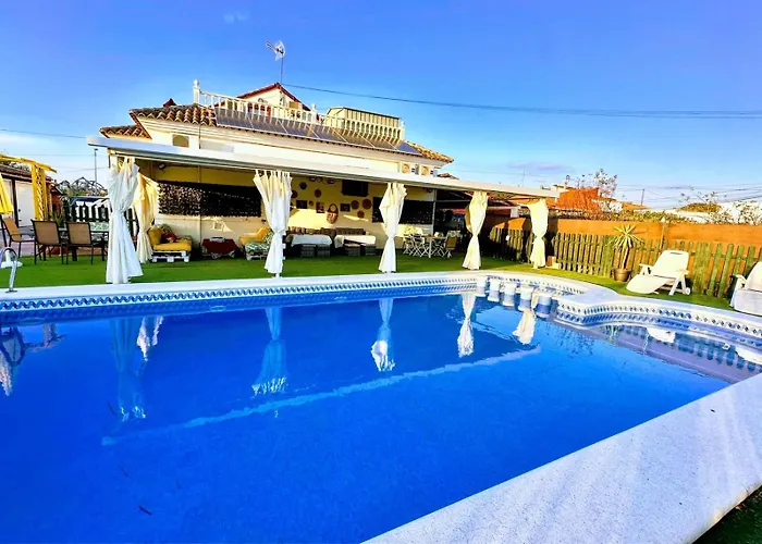 4km De Con Piscina Y Spa Caliente